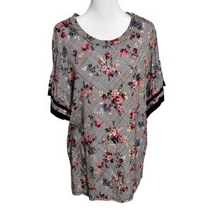 Time & Tru Floral Top Black & White Women’s (Sz L)